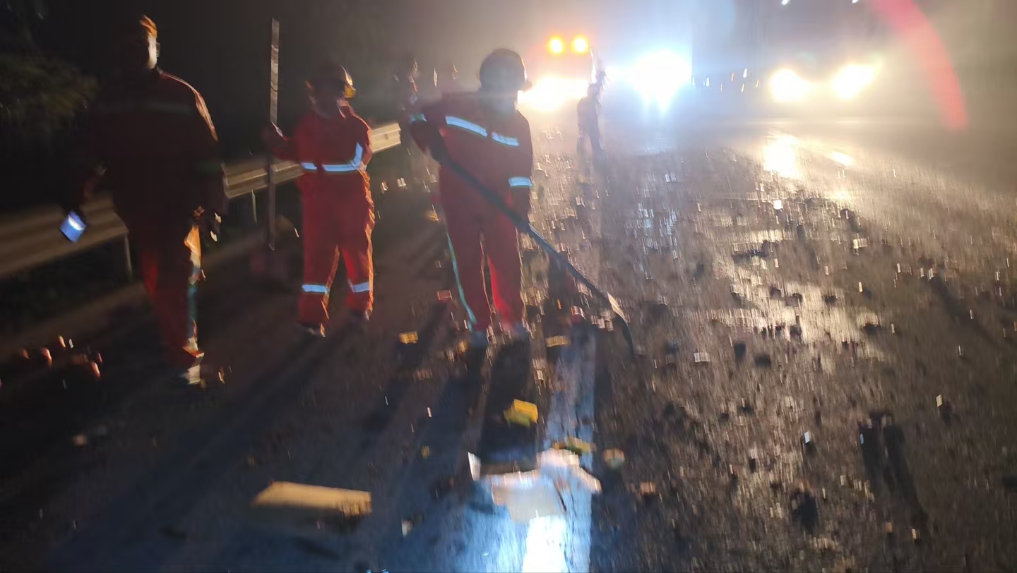 f613e7fc683cc82e227d7532dbbbbfb.jpg f613e7fc683cc82e227d7532dbbbbfb.jpg